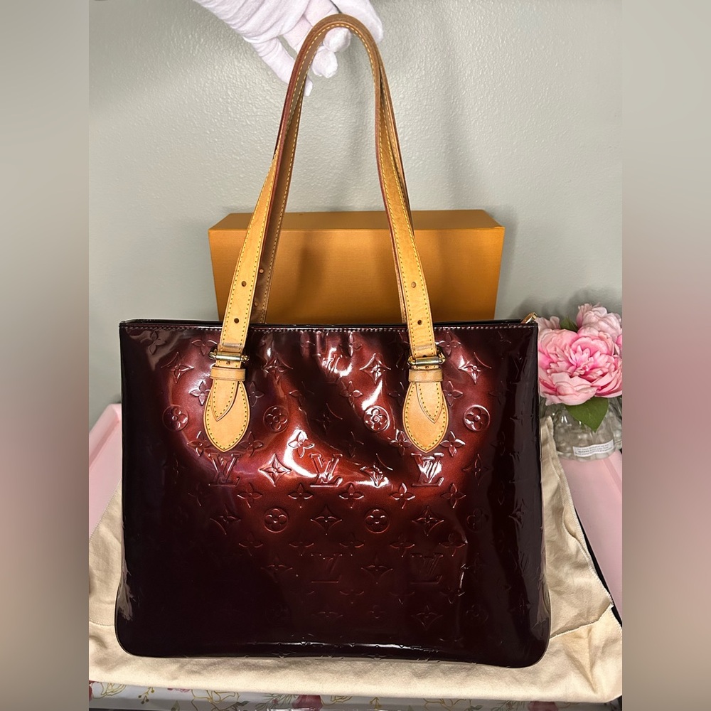 Authentic Louis Vuitton Amarante Vernis Brentwood with Vachetta Handles